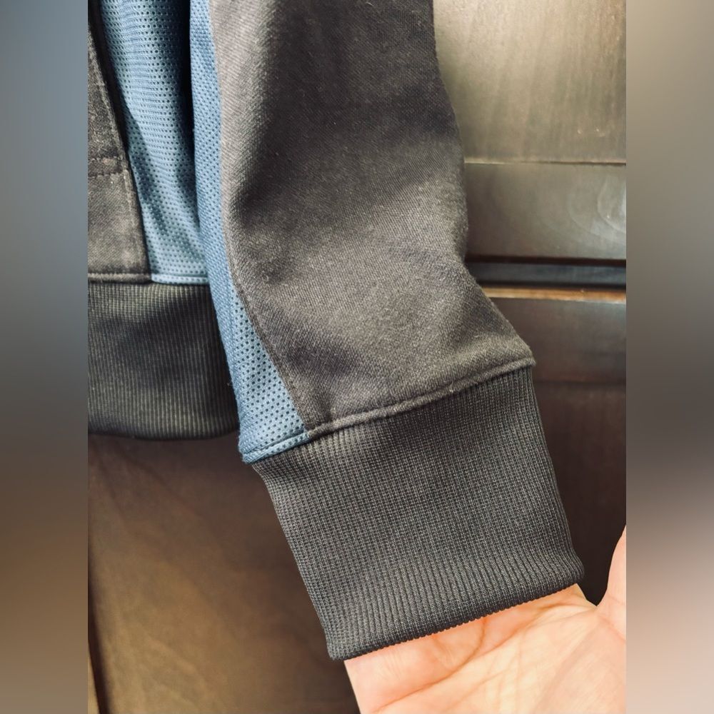 Express Soft Knit Jacket - Picture 4 of 9